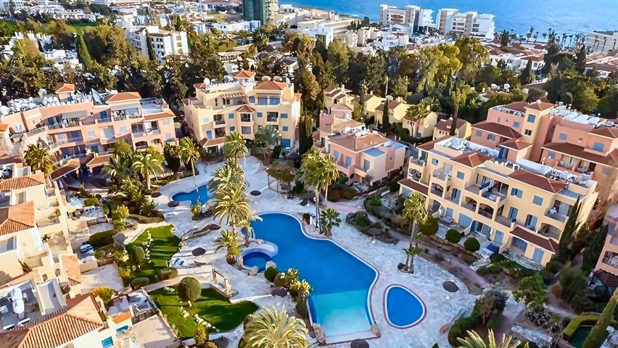 Holiday In Paphos, Prime Location Resort Pools, Jacuzzis, Harbor & 300M To The Beach المظهر الخارجي الصورة